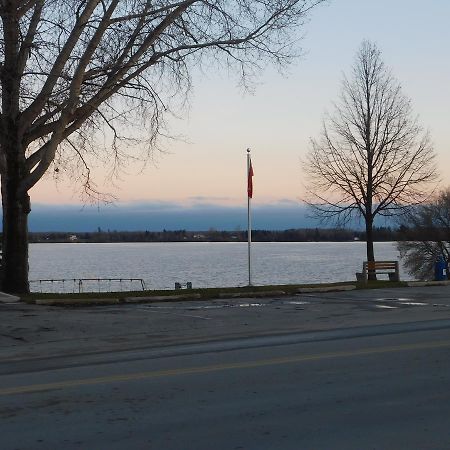 The Lakeview Inn Lac du Bonnet Exterior photo